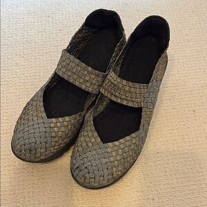 Bernie Mev Woven Mary Jane Shoes - Black and Gold